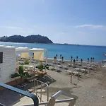 Sestri Vignolo With Pool Apartamento