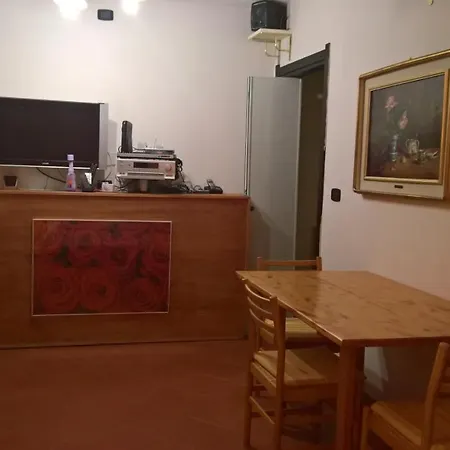 Appartement Sestri Vignolo With Pool