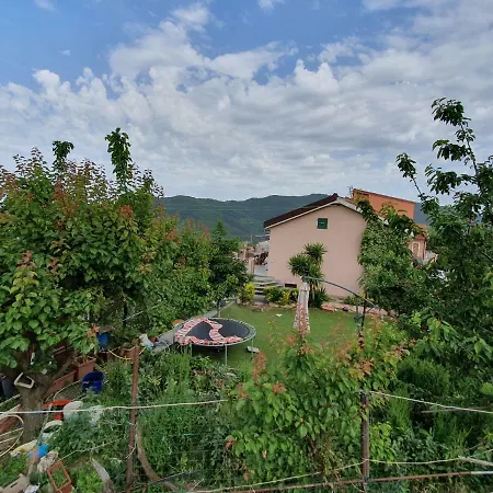 Sestri Vignolo With Pool Apartment *