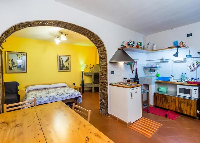 Sestri Vignolo With Pool Apartamento